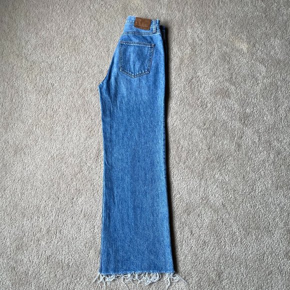 Aritzia Denim Forum The Farrah Hi-Rise Wide Jean - Picture 2 of 4